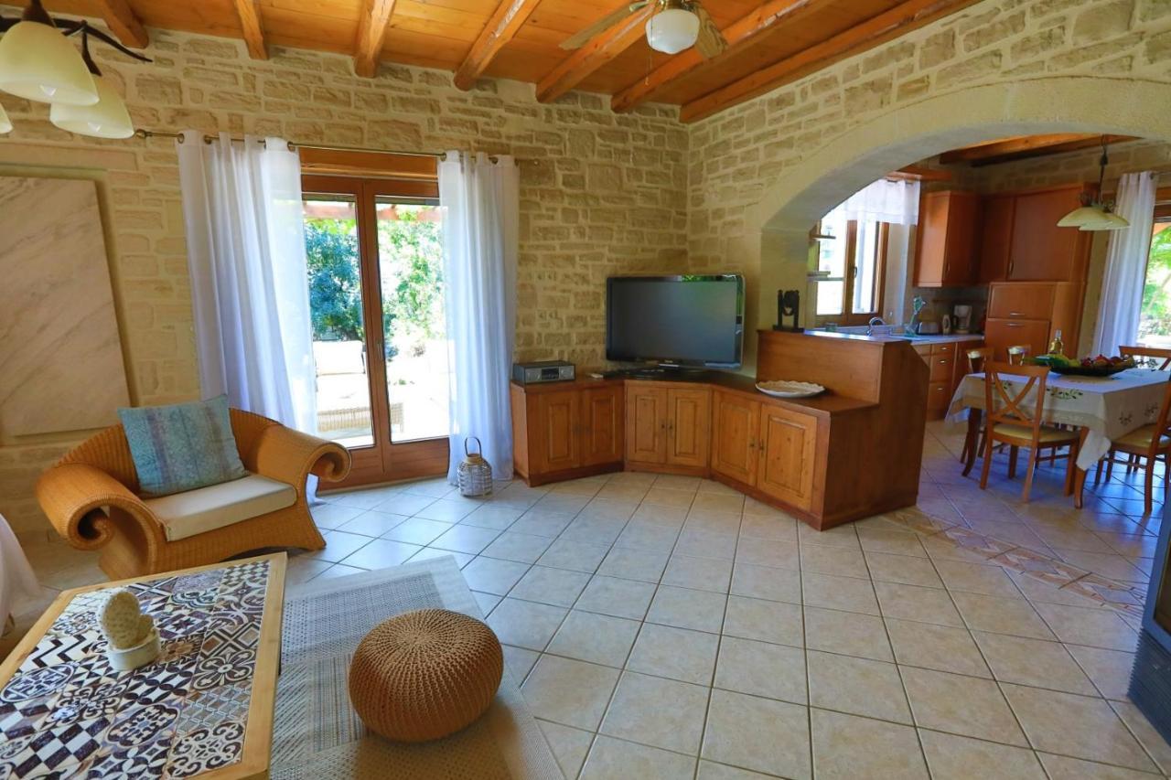 Villa Harmony, Steinvilla Prines  Exterior photo